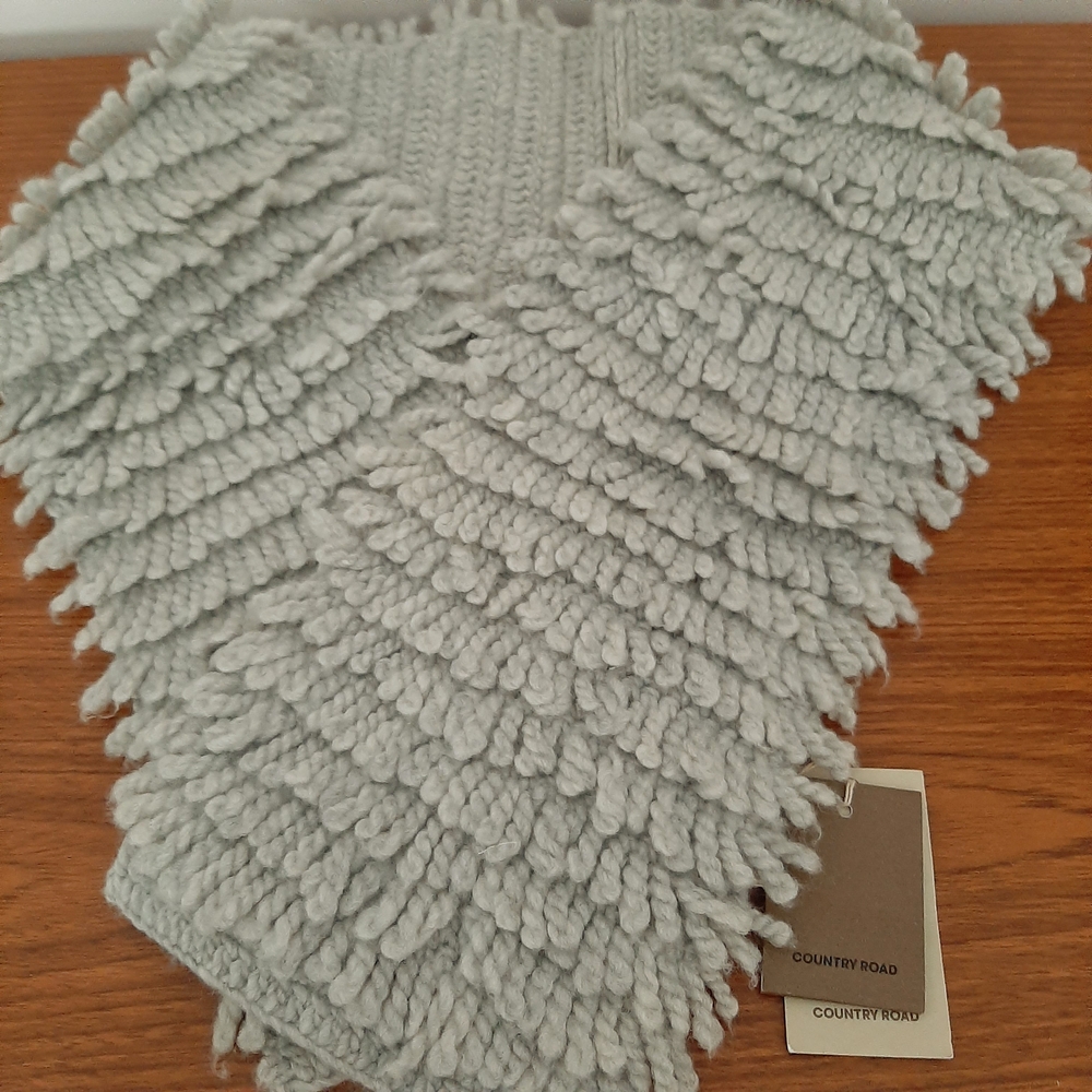 NEW Country Road Gray Wool Textured Scarf